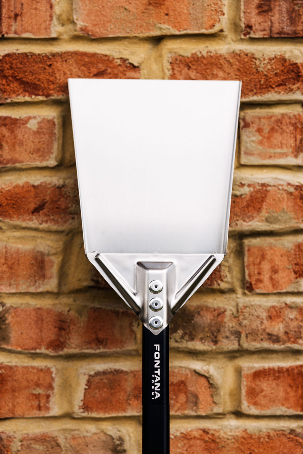 Fontana Long-Handled Ash Shovel