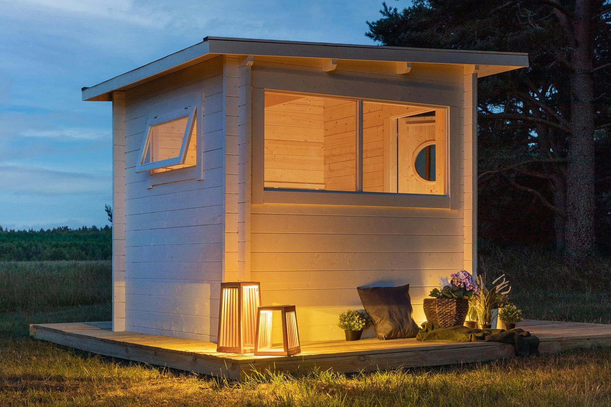 Sauna Jorma window and privacy design detail