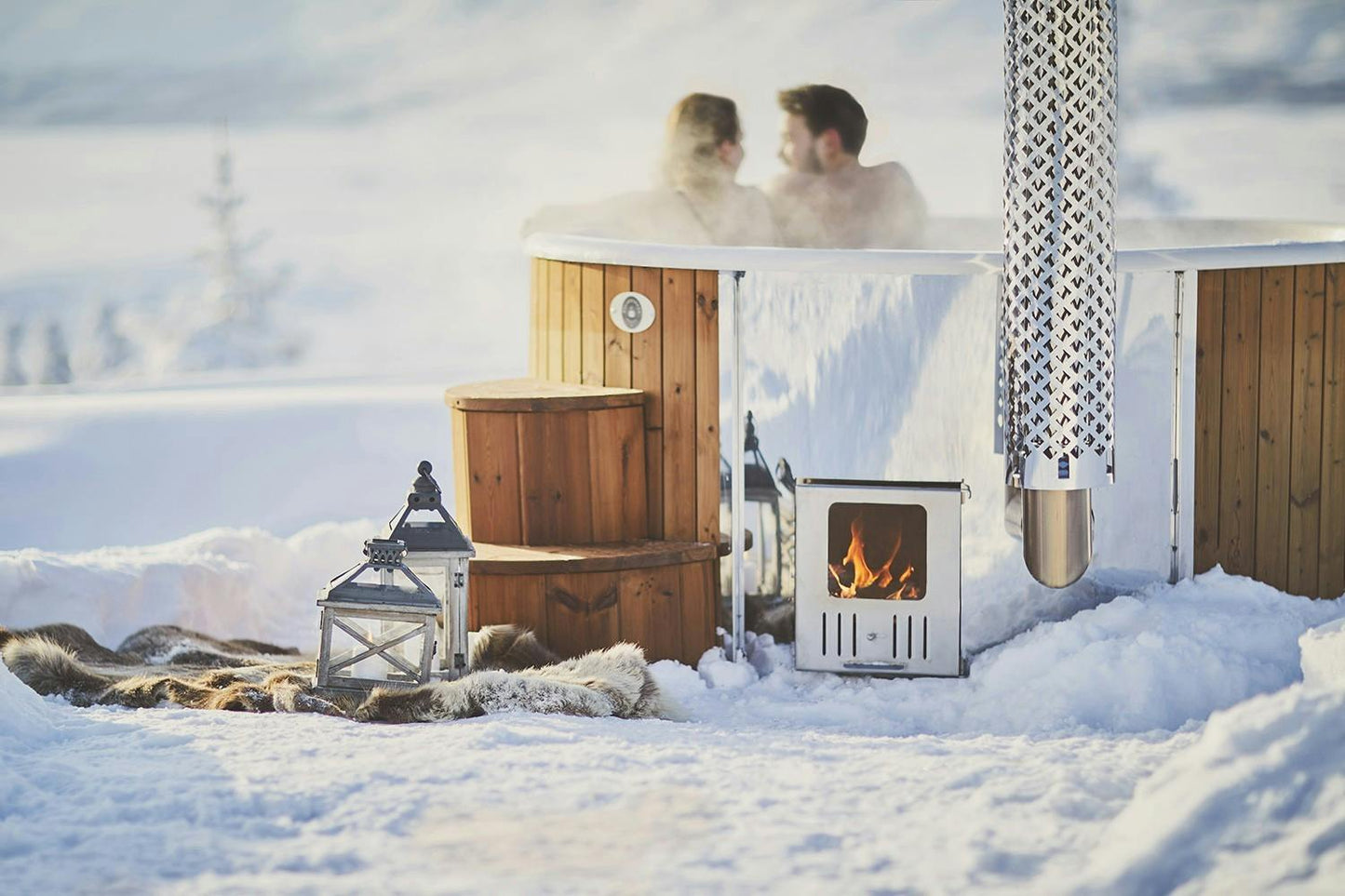 Hot Tub Royal 225 – Wood-Fired, Seats 6-8