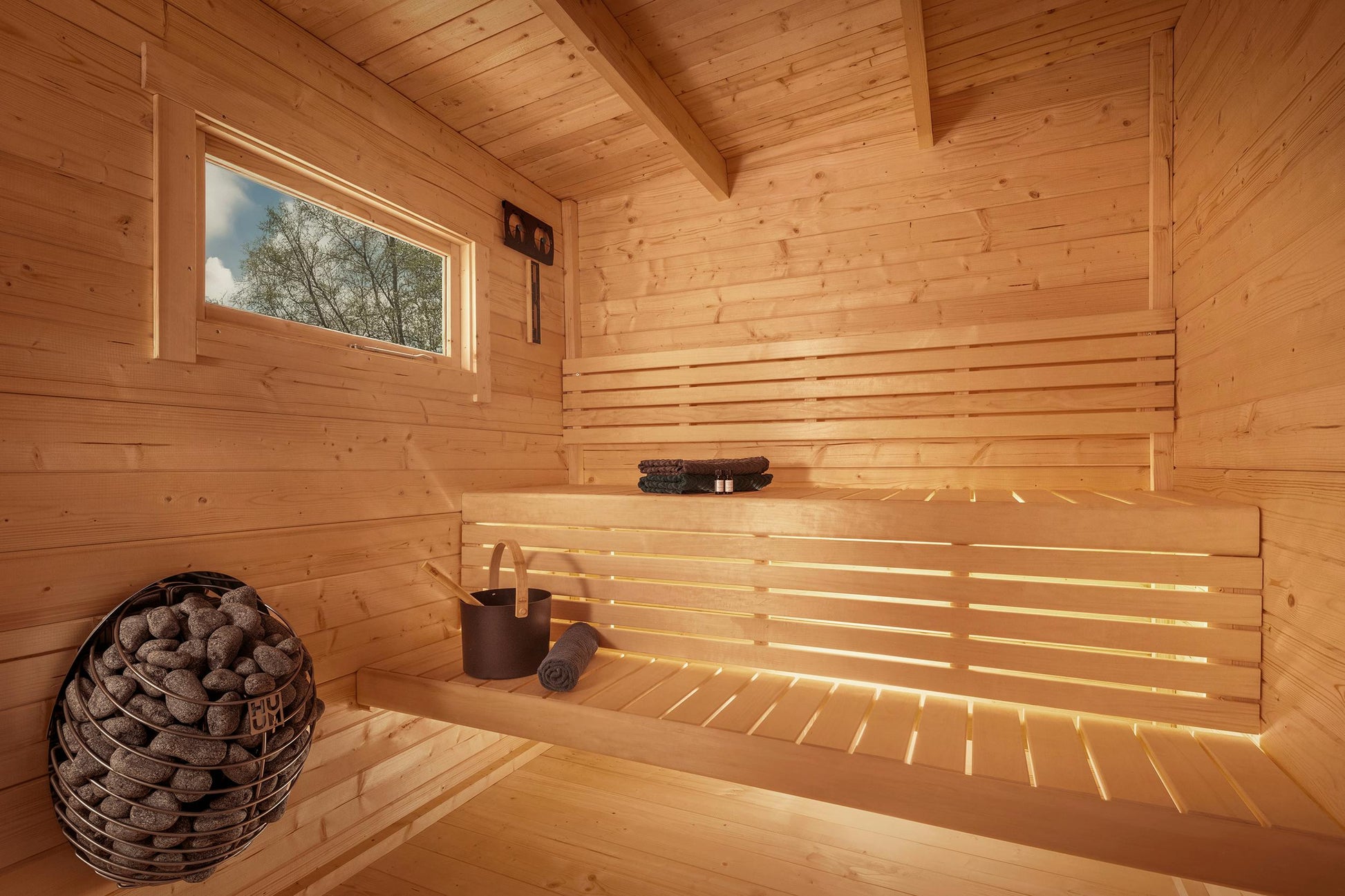 Sauna Tarja interior window and layout