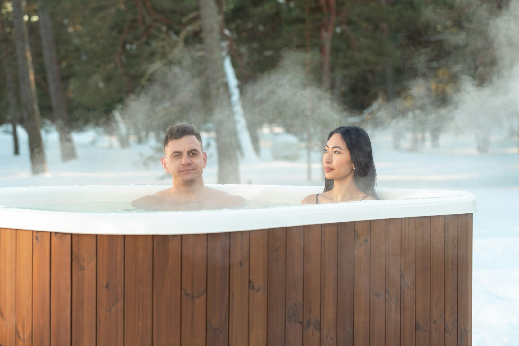 Avante hot tub close-up ThermoWood detail