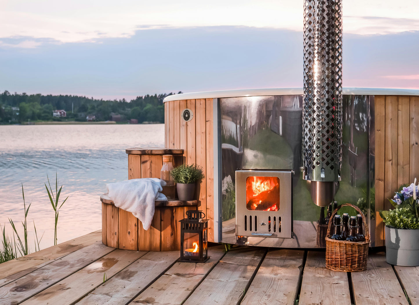 Hot Tub Royal 225 – Wood-Fired, Seats 6-8