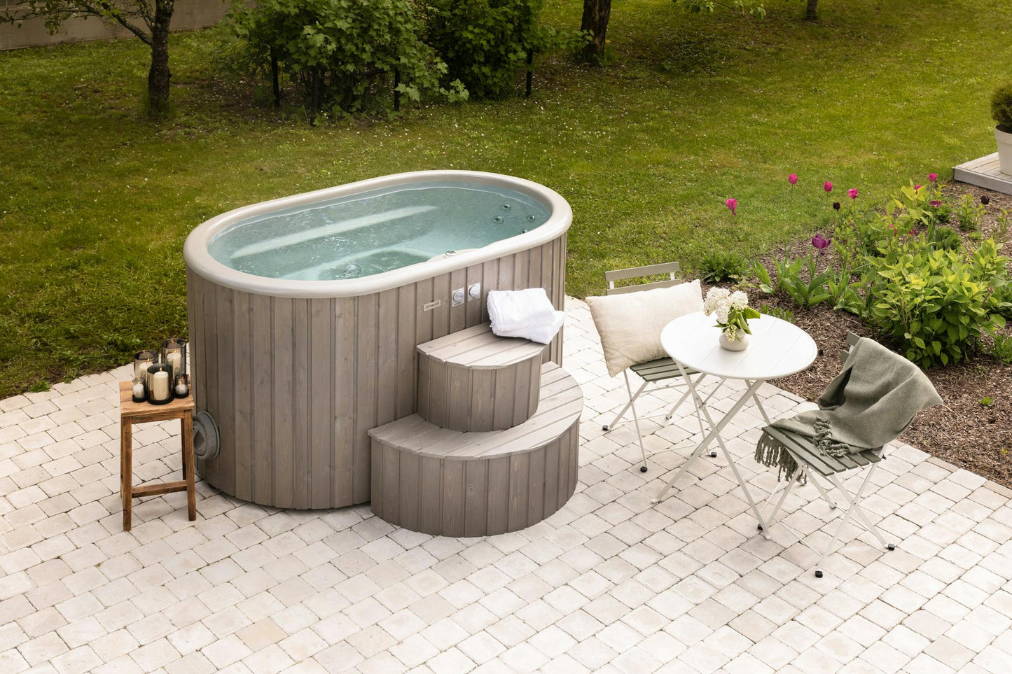 Polar Spa Duo hot tub wooden panel detail