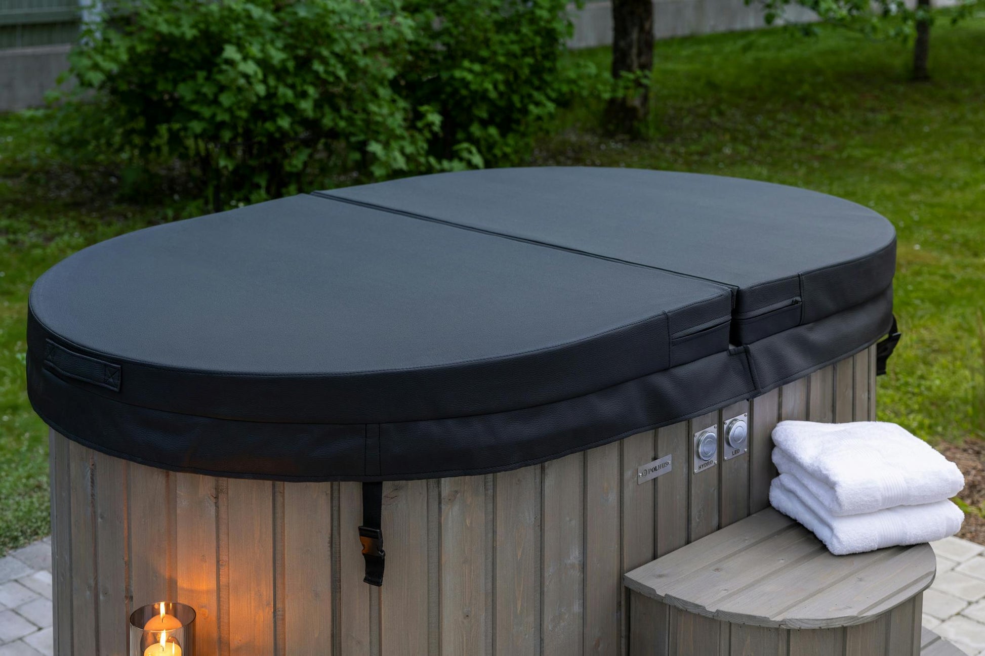 Polar Spa Duo hot tub with insulated cover on