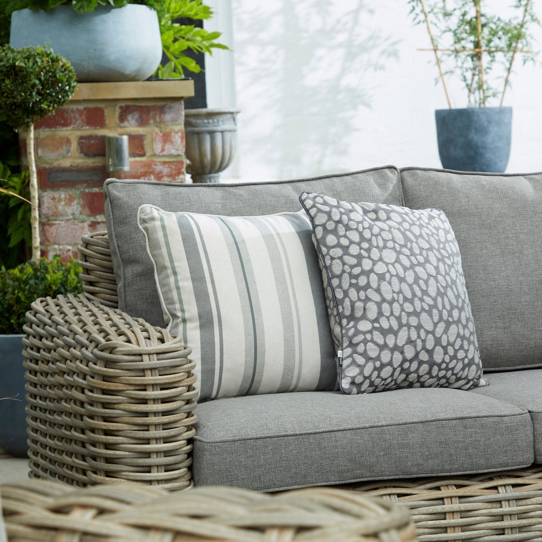 Amalfi 5-seater rattan set styled on patio
