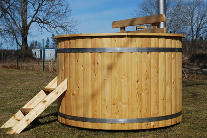 Wood fired hot tub + Siberian Larch + Ø 1.5 meters + for up to 3 people