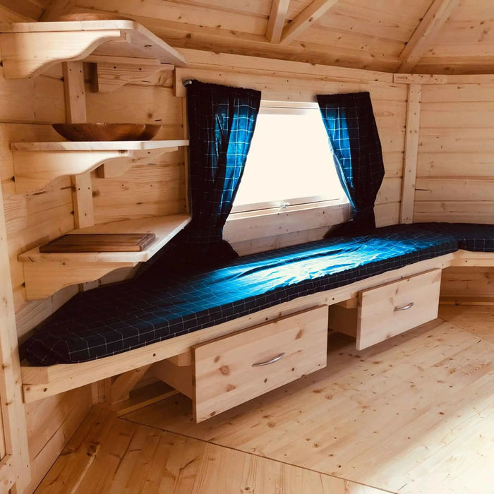 Large 22 Person Grill Cabin