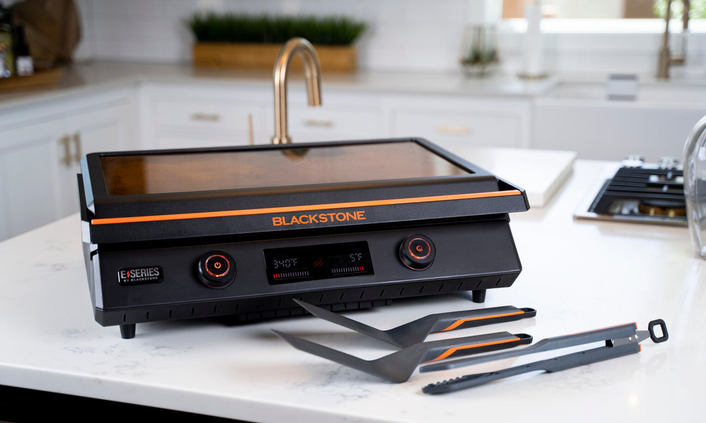 Blackstone 22" Electric tabletop griddle with hood