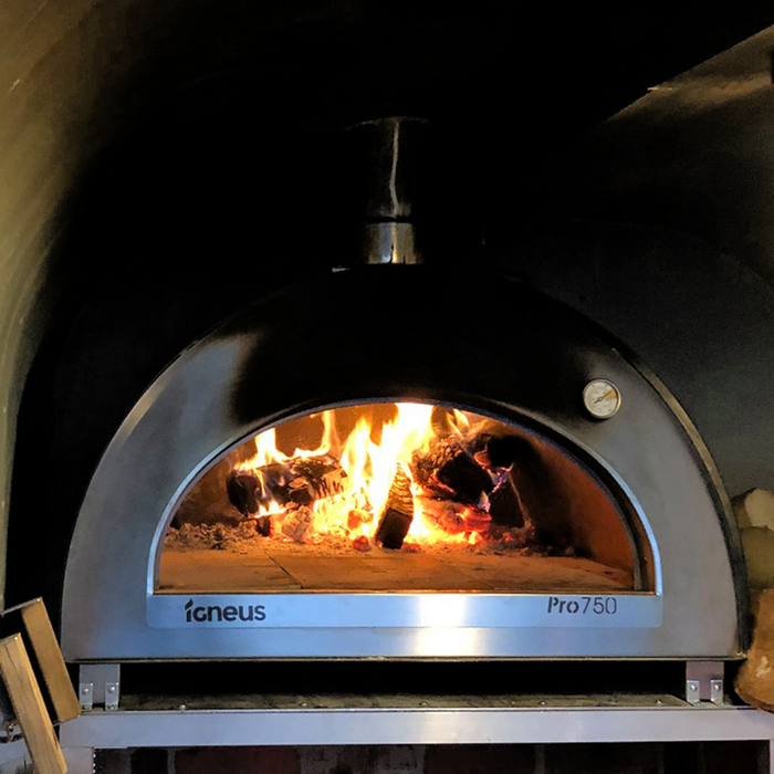 Igneus Pro 750 Wood Fired Pizza Oven