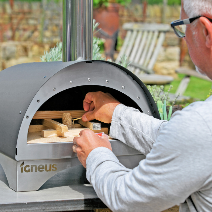 Igneus Minimo Portable Pizza Oven (Inc. Peel & Rake)