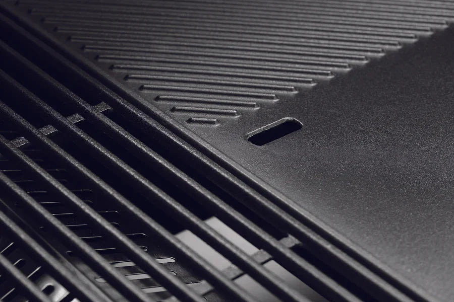 BeefEater 1500 Series - 4 Burner BBQ & Side Burner Trolley