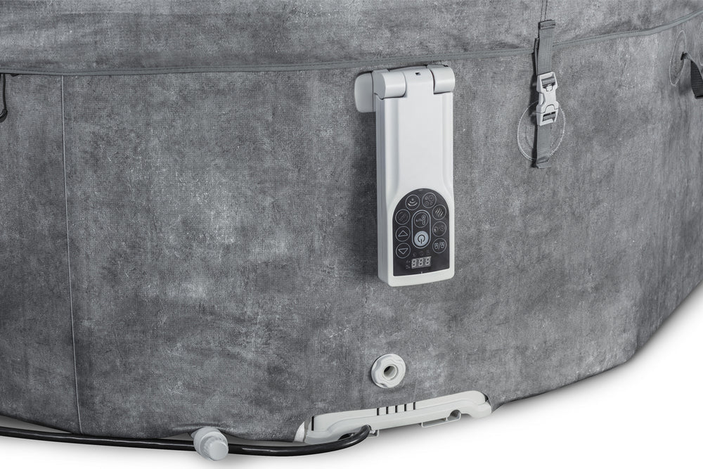 Built-in pump for Toronto, Carrara and Oslo hot tubs