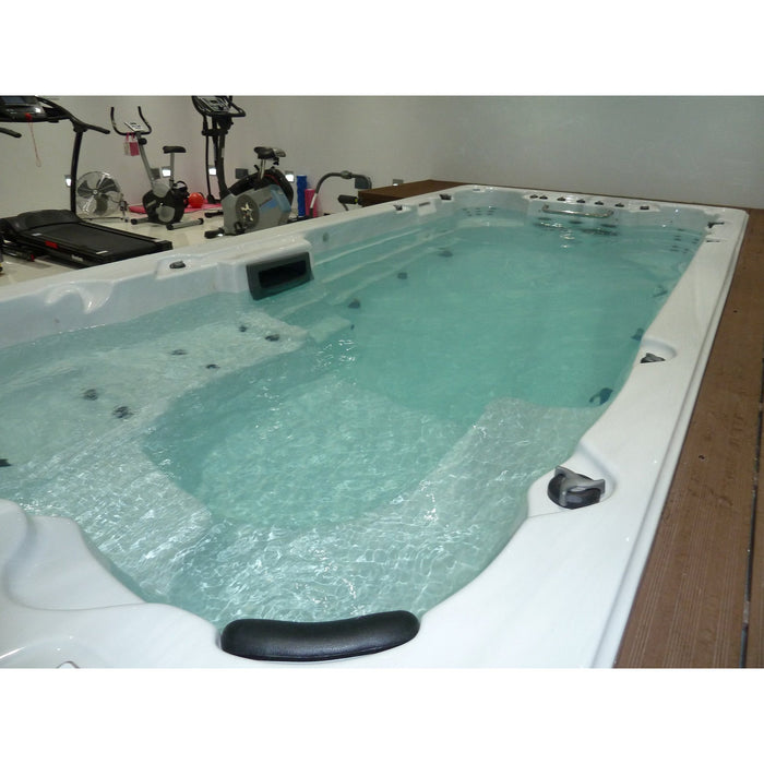 Canadian Spa 16ft Swim Spa 19HP-Jet 7-Person XTrainer