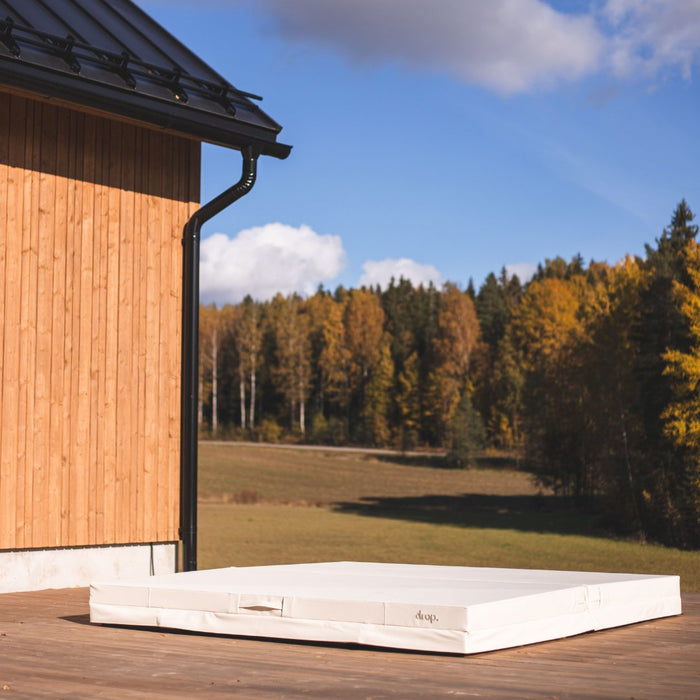 Drop Lähde Outdoor Hot Tub by Drop Spa