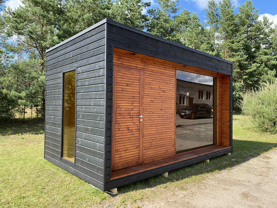 Halo Saunas Hideout 6 Person Traditional Sauna 5m