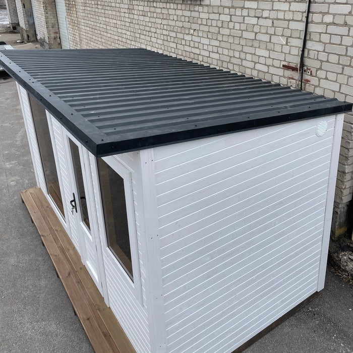 Halo Saunas The Nordic Escape Traditional Outdoor 6 Person Sauna