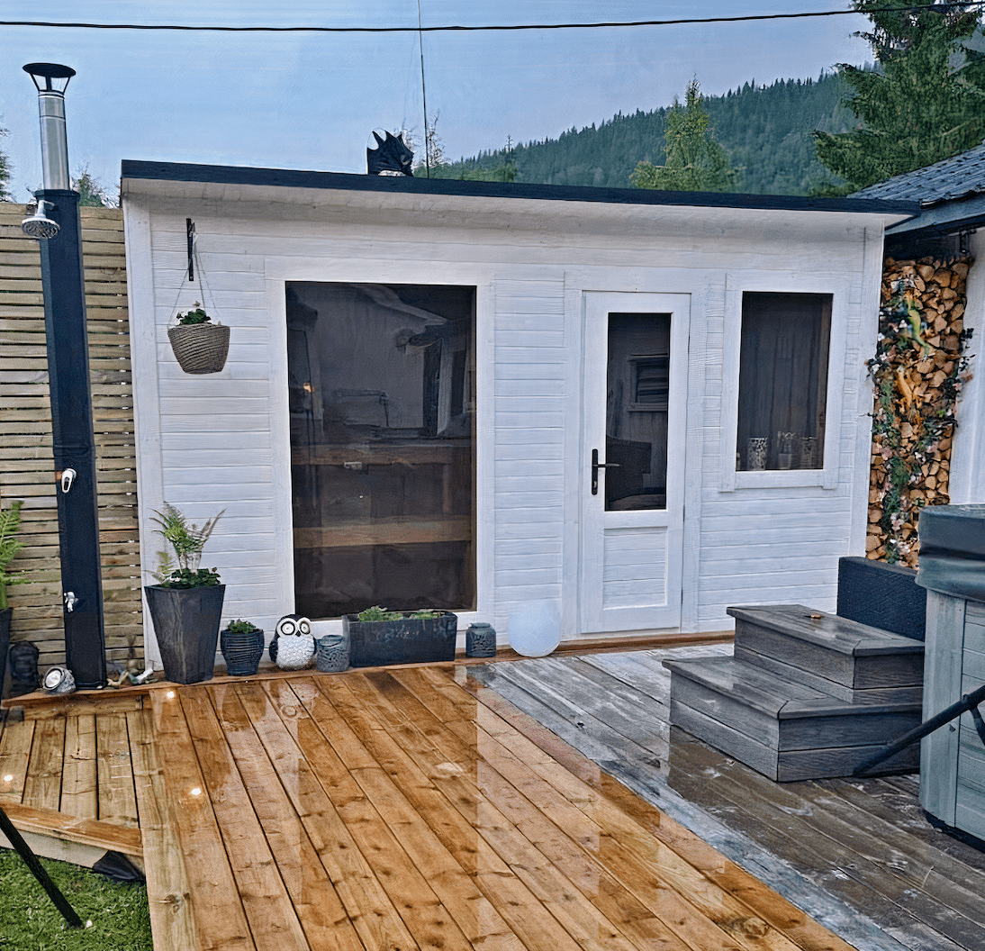 Halo Saunas The Nordic Escape Traditional Outdoor 6 Person Sauna