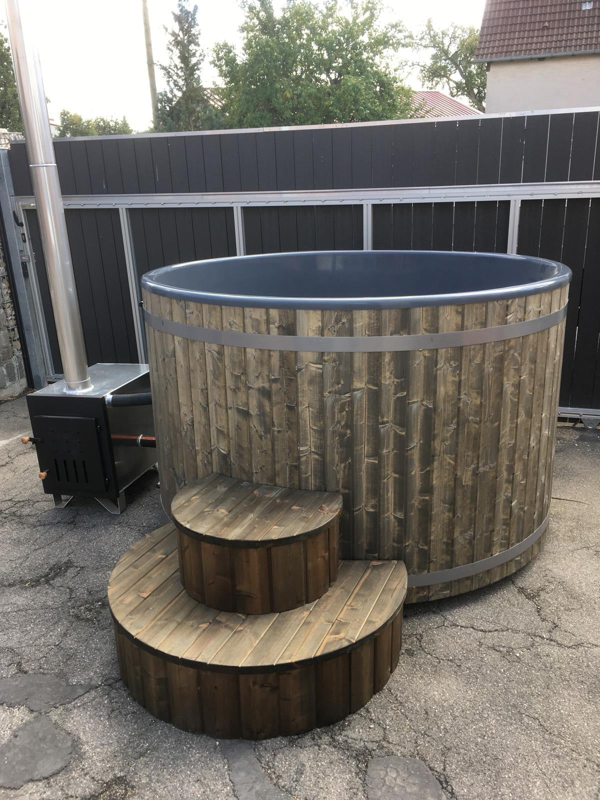 4 Seater Wooden Hot Tub – Spruce – Ø 1,8 meters – External Heater – Fiberglass Liner