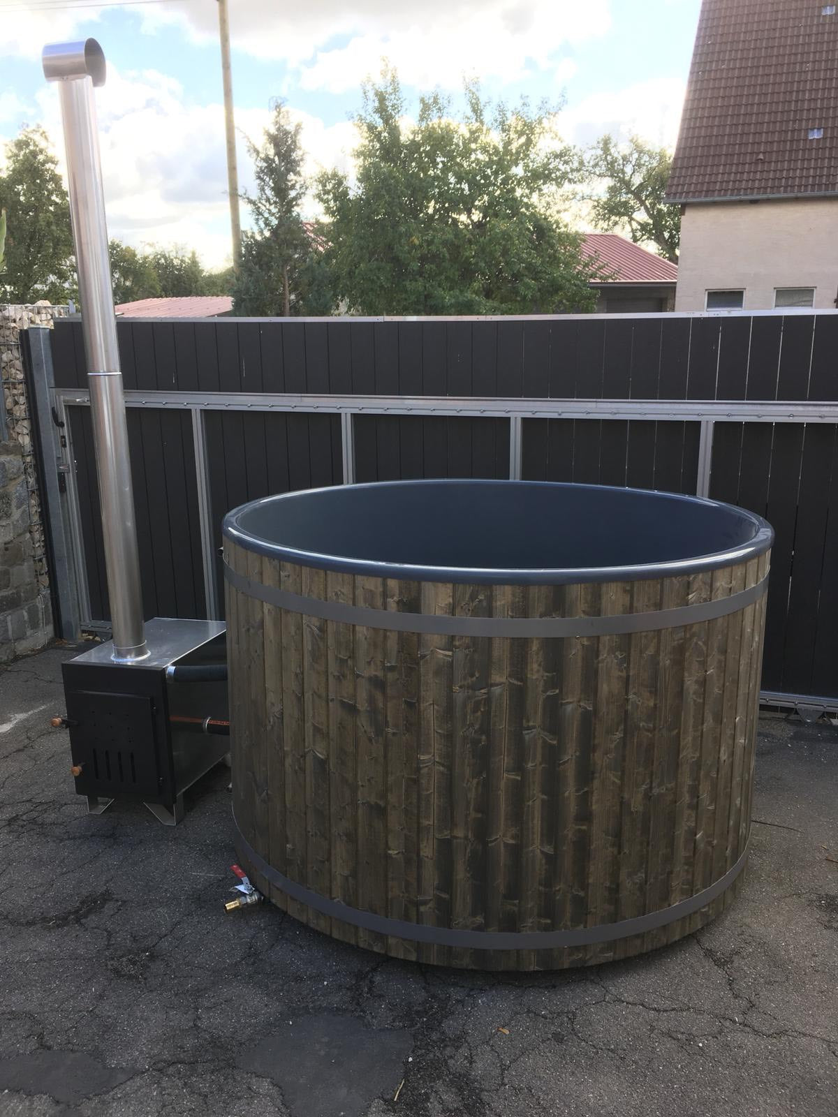 4 Seater Wooden Hot Tub – Spruce – Ø 1,8 meters – External Heater – Fiberglass Liner
