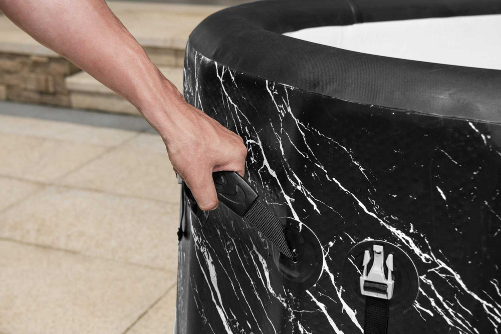 Glacial Dip Pro with carry handles for transport