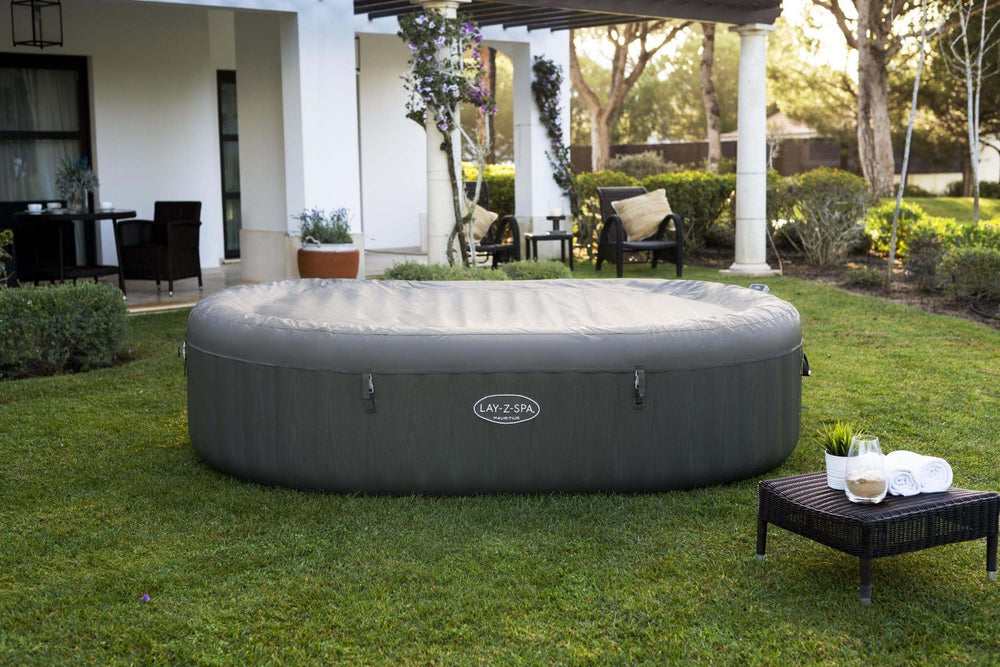 Ryny Mauritius AirJet large oval inflatable hot tub top view