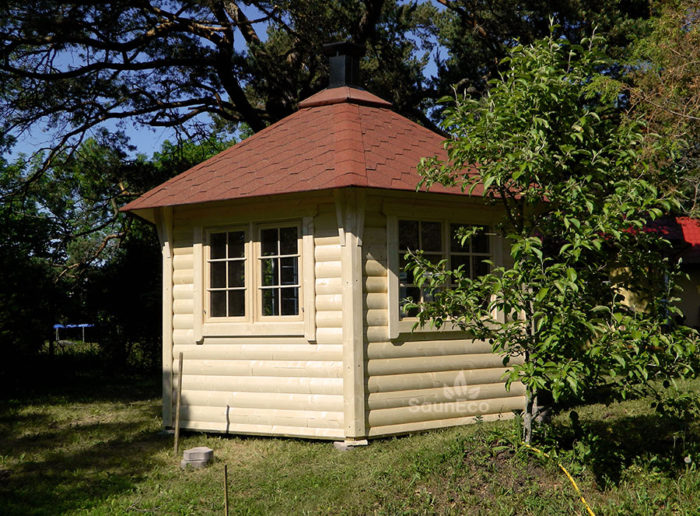 30ft² Spacious Wooden Gardenhouse + For 10 person + Equipped With A Large Grill
