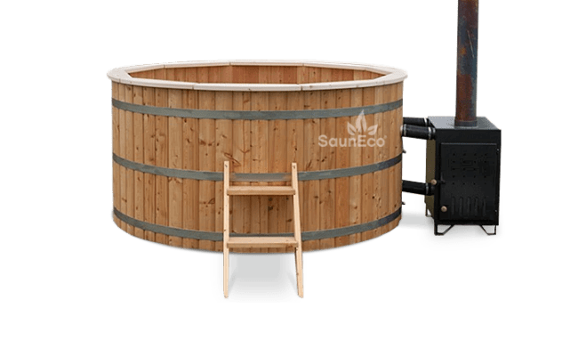 Large larch wood hot tub, exterior view