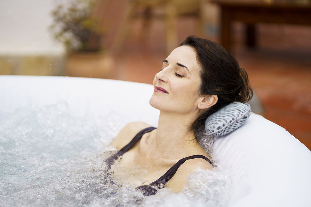 Ryny Boracay AirJet hot tub with drinks holders and control panel