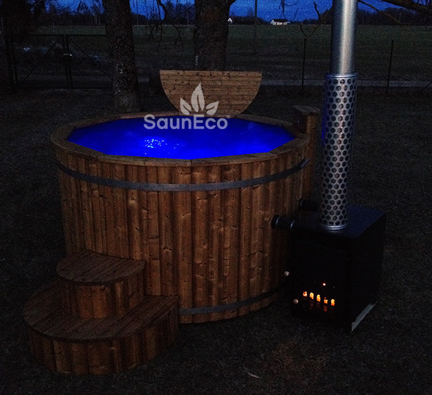 Log fired whirlpool + bubble jet system + Led + thermally modified wood + for 6 people + 2 meter (6.56 ft)