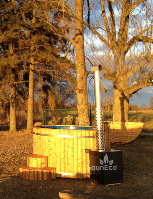 Log fired whirlpool + bubble jet system + Led + thermally modified wood + for 6 people + 2 meter (6.56 ft)