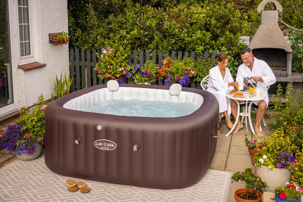 lay-Z-Spa Maldives luxury hot tub at home