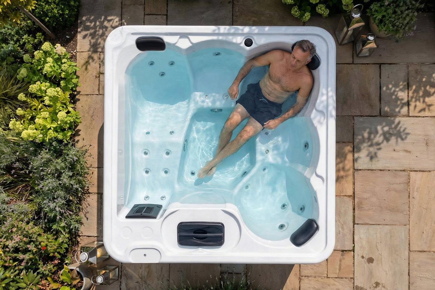 lay-Z-Spa Monte Carlo hot tub seating detail