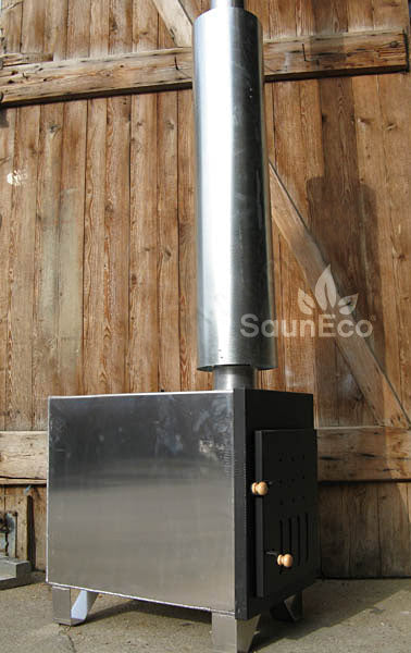 Hot tub chimney protection tube fitted on wood-fired hot tub