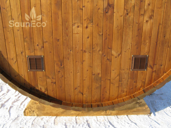 Small barrel sauna lodge seating for 6 people