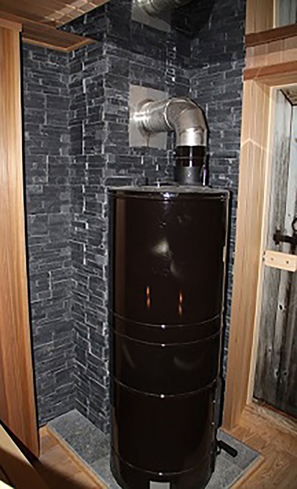 SAUNA WOODBURNING STOVE AITO AK-47, STONES INCLUDED KERKES