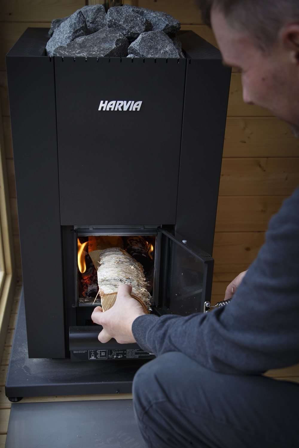 SAUNA WOODBURNING STOVE HARVIA LINEAR 18 COMPACT BLACK WKLI18CPTM