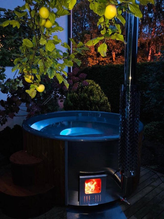 Hot Tub With Integrated Stove 1150 L