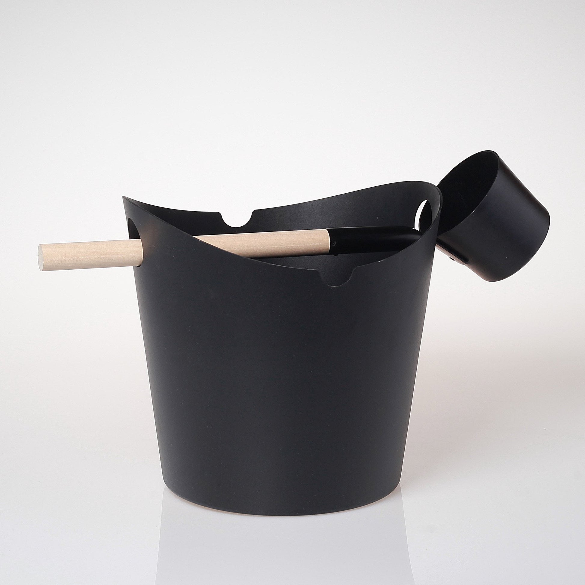 SAUFLEX ALUMINIUM BUCKET AND LADLE SET BLACK PACIFIC