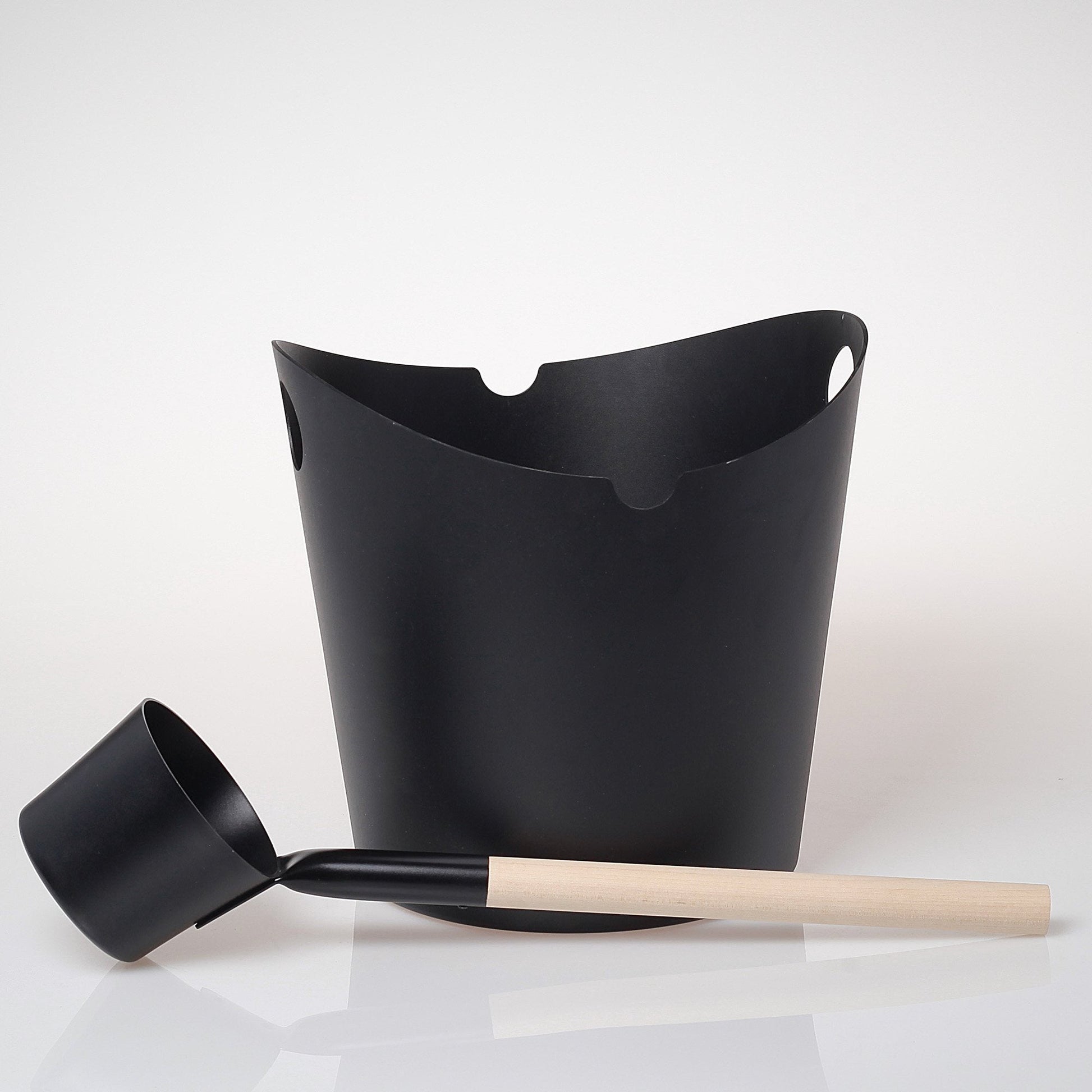 SAUFLEX ALUMINIUM BUCKET AND LADLE SET BLACK PACIFIC