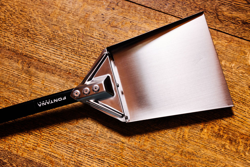 Fontana Long-Handled Ash Shovel