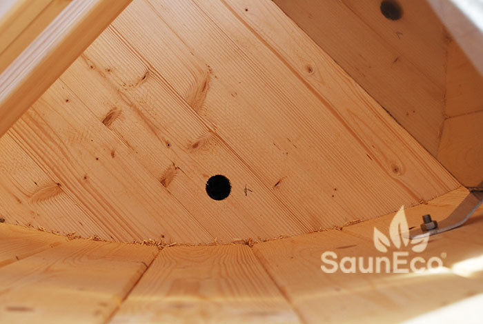 4 Seater Wooden Hot Tub – Spruce – Ø 1,7 meters – Underwater Woodburning Heater